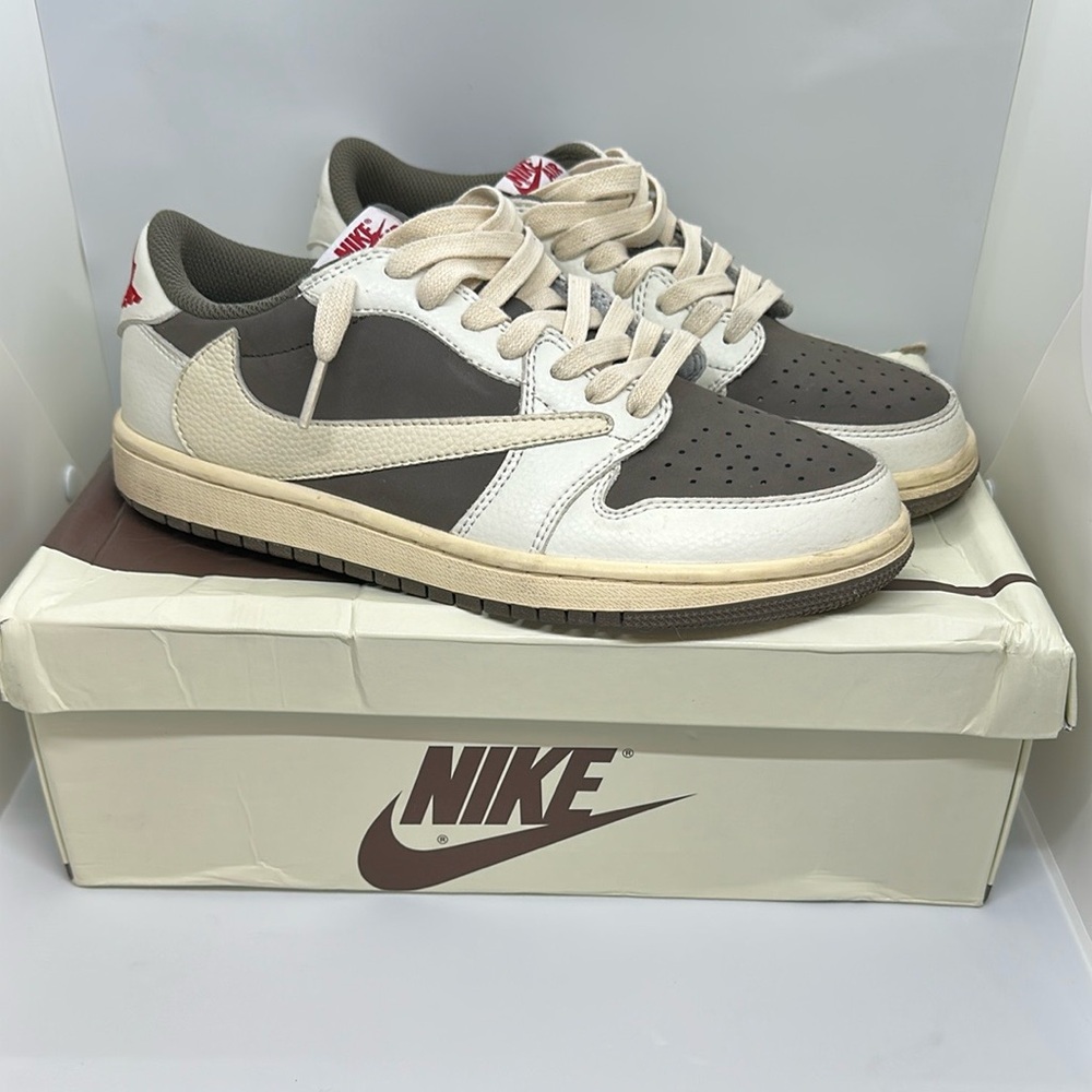 Jordan 1 Retro Low OG SP x Travis Scott Reverse Mocha
